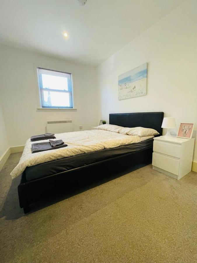 Lovely 2 Bedroom Serviced Apartment In Londra Exterior foto