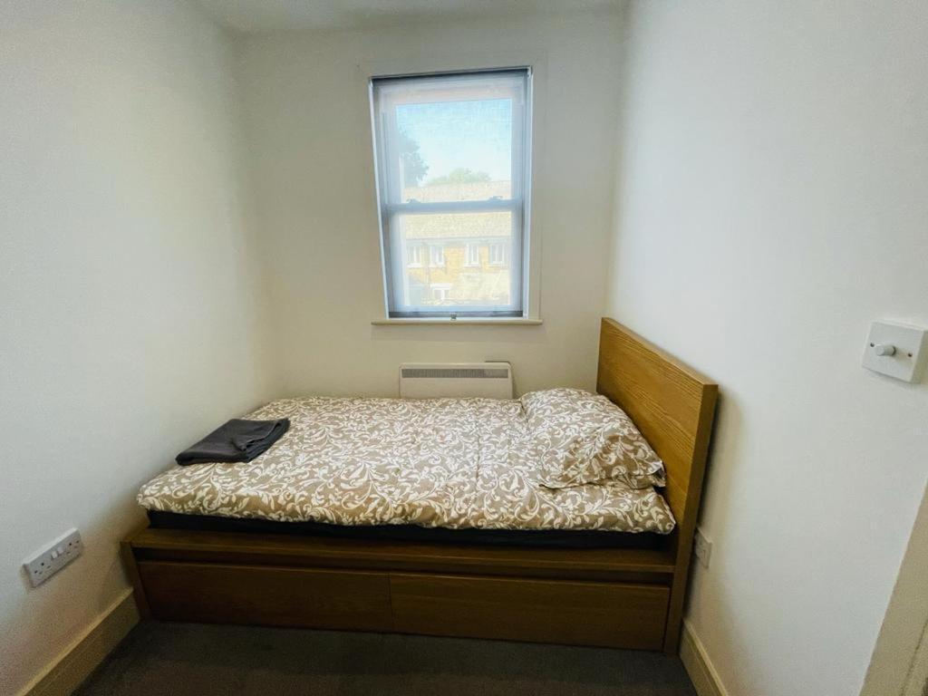 Lovely 2 Bedroom Serviced Apartment In Londra Exterior foto