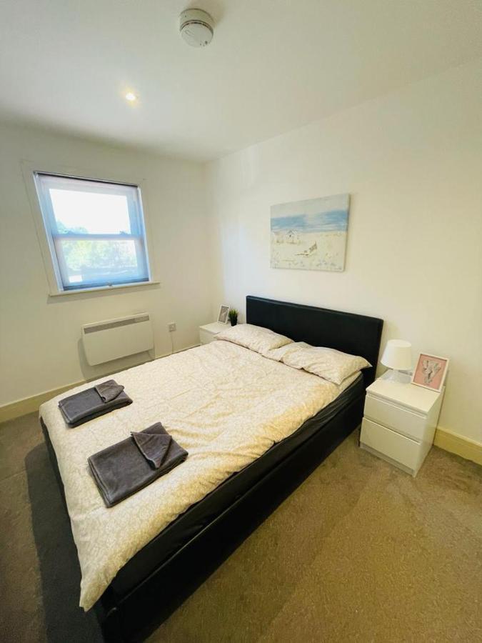 Lovely 2 Bedroom Serviced Apartment In Londra Exterior foto