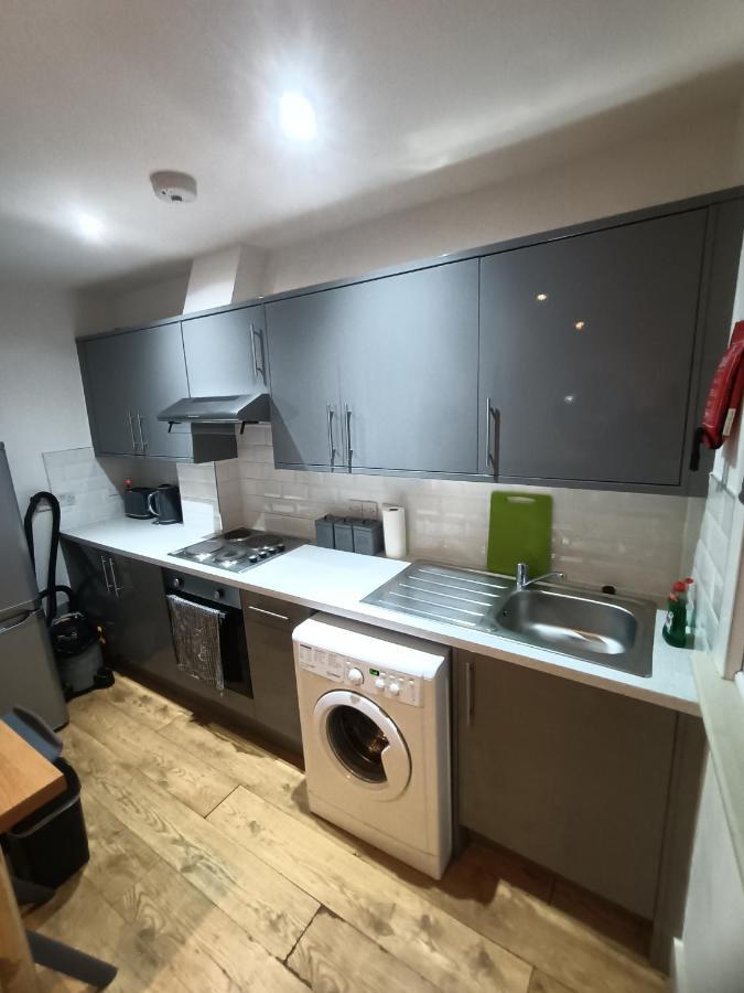 Lovely 2 Bedroom Serviced Apartment In Londra Exterior foto