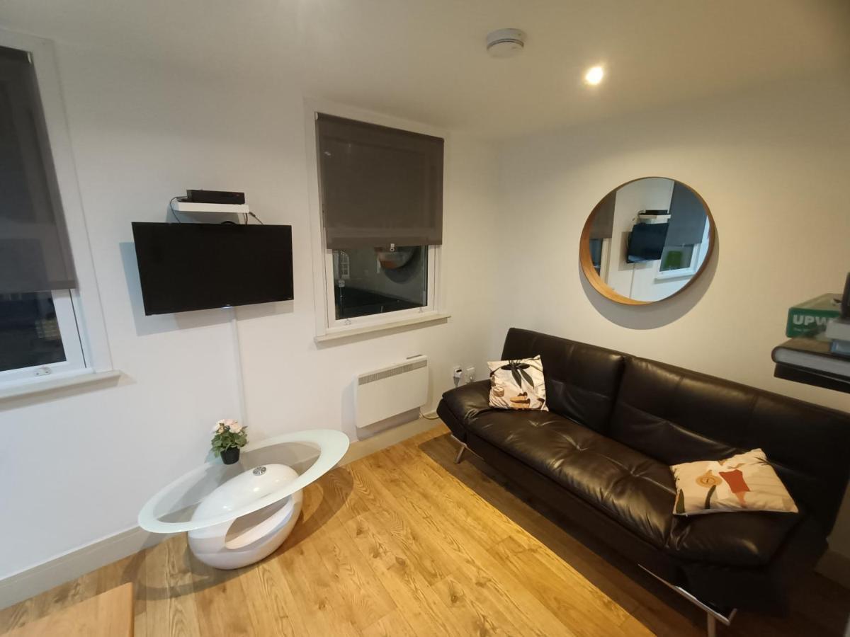 Lovely 2 Bedroom Serviced Apartment In Londra Exterior foto