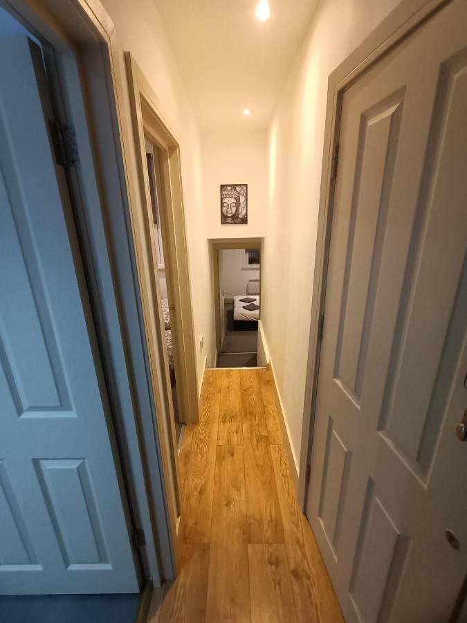 Lovely 2 Bedroom Serviced Apartment In Londra Exterior foto