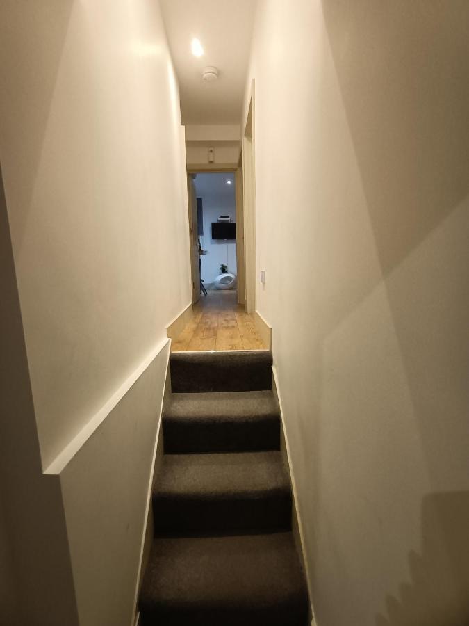 Lovely 2 Bedroom Serviced Apartment In Londra Exterior foto